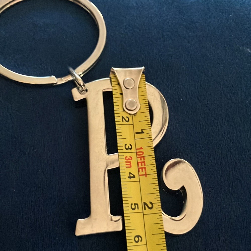Silver Letter R Keychain Heavy-duty‎ - Picture 2 of 4